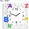 Štvorcové detské hodiny s písmenkami biela