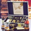 Božkov Republica Exclusive Darčekový kufor pre muža, otca, priateľa, deda, brata, strýka, švagra k narodeninám, výročiu, sviatku, vianociam Gravírované drevo - text