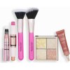 Makeup Revolution London Blush & Glow Gift Set darčekový set rozjasňujúca paletka Highlighter Quad 9,6 g Make It Count + rozjasňovač Bright Light Highlighter 3 ml Divine Dark Pink + kozmetický štetec