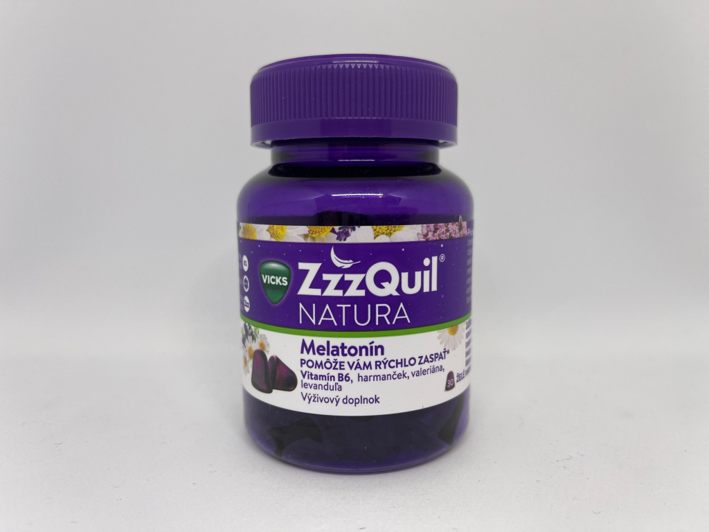 ZzzQuil NATURA želé s príchuťou lesného ovocia 30 ks