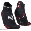 COMPRESSPORT Pro Racing V4.0 Run Low ponožky, čierna/červená T2 (EU 39 - 41)