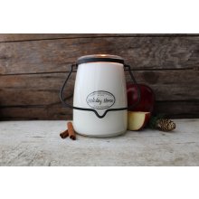 Milkhouse Candle Co. Creamery Holiday Home 624 g