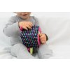 MyMoo Montessori úchopová kocka Busy Cube Lentilky