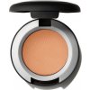MAC Powder Kiss Soft Matte Eyeshadow Očné tiene Svetlohnedá unisex 1,5 g