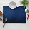 Biante Saténové prestieranie na stôl polyesterový Satén LUX-047 Námornícka modrá 30x40 cm