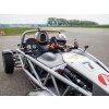 Superrýchla jazda na letiskovom okruhu v Ariel Atom