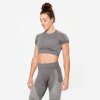 DOMYOS Dámsky crop top 900 na fitnes bezšvový sivý S