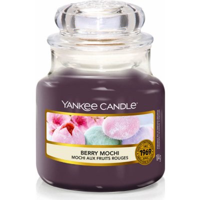 Yankee Candle Aromatická sviečka Classic malá Berry Mochi 104 g