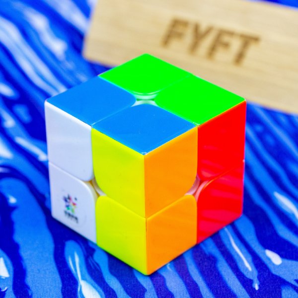 Hlavolam Rubikova kocka malá mágia 2x2 YuXin Stickerless