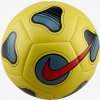 Nike MAESTRO