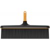 Metla na terasy Fiskars OneClick 36 cm