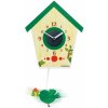 Detské nástenné hodiny Zelená búdka s kyvadlom