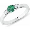 Smaragdový prsteň z bieleho zlata s diamantmi KLENOTA K0235022
