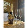 uxusný darček na 40. narodeniny – Gold Cuvee šumivé víno s jedlým zlatom a zlatou etiketou