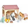 Drevená stajňa s koňmi The Stables Tender Leaf Toys s dekou a doplnkami