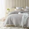 Room99 přehoz na postel Molly svetlo sivý 240 x 260 cm