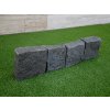 3 Čierna žula štiepaný obrubník 30 x 20 x 10 cm
