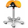 Sedlová stolička Salli SwingFit Farba čalúnenia: Koža - mandarínková #54033, Výška postavy: Stredná (M) - do 170 cm, Konštrukcia: chrómová + masážna Salli základňa 24 farieb