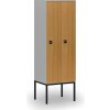 Drevená šatníková skrinka S4 s podnožou, 2 oddiely, 1871 x 600 x 500 mm, demont, RFID zámok, sivá/buk