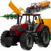 Veľký traktor s prívesom