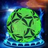 Magická reflexná futbalová lopta svietiaca po zotmení ako darček