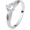 Šperky eshop - Zásnubný prsteň, striebro 925, hladká a zirkónová línia, ligotavý číry zirkón S60.06 - Veľkosť: 52 mm