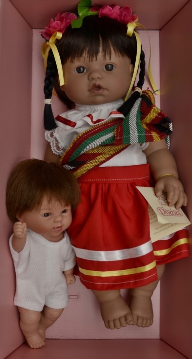 D´nenes Realistické miminko holčička Mexičanka s děťátkem