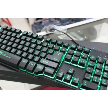 R8 gamer KB1818