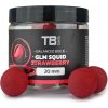 Vyvážené boilie TB Baits Balanced GLM Squid Strawberry + atraktor priemer 20 mm