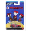 Hot Wheels: Tematické auto - Peanuts, červené