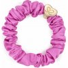 By Eloise London Gold Heart Silk Scrunchie farba Bubblegum Pink