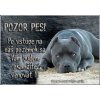Pozorpes.sk, výstražná tabuľka (Americký pitbulteriér)