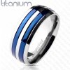 Šperky eshop - Prsteň z titánu s dvoma modrými pruhmi C19.10 - Veľkosť: 65 mm