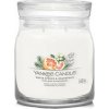Yankee Candle White Spruce & Grapefruit signature sviečka stredná 368 g