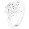 Šperky eshop - Prsteň s lesklými lístočkami na ramenách, zirkónový kvet v čírom odtieni V08.29 - Veľkosť: 54 mm