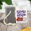 Friendly Soap prírodné mydlo pačuli a santalové drevo na šnúrke 125 g
