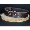 Palkar zdobený obojok z kože hladenice pre psov 55 cm x 30 mm hnedý