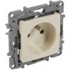 Legrand NILOÉ Zásuvka 2P+T béžová 7646 40