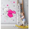 INSPIO Nálepka na stenu pre dievčatá - Medveď s ružovým srdiečkom 110x90 hviezdy a oblaky, samolepky s menom, medvede a sovy sivá, ružová, plnofarebný motív