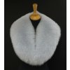 Špongr Kožušinový golier z polárnej líšky L296 šedomodrý