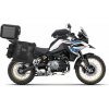 SHAD Kompletná sada sedlových brašní SHAD TERRA TR40 adventure a hliníkového vrchného kufra SHAD TERRA BLACK 48L vrátane montážnej sady SHAD BMW F750 GS / F850 GS
