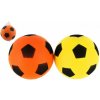 Lopta penová futbalová 21cm 2 farby v sieťke