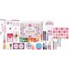 essence X-Mas Treasure Box essence Juicy Bomb lesk na pery 10 ml + essence WHAT THE FAKE! lesk na pery s chladivým účinkom 4.2 ml + essence The slim STICK dlhotrvajúci rúž 1.7 ml + essence The slim ST