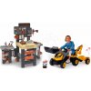 Set pracovný stôl trojkrídlový a traktor Black&Decker Mega Center Smoby na šliapanie s nakladačom a bagrom