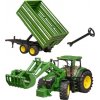Bruder 3155 traktor John Deere 7R 350 s čelním nakladačem a tandemovým přepravním přívěsem