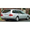 Priečniky Aurilis Trax Black pre Mercedes-Benz E-klasse Combi 1996-2002 s pozdĺžnikmi