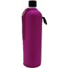 DORA´S Sklenená fľaša v neopréne fialovo purpurová 0,5l