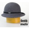 Dámsky vlnený klobúk zdobený opaskom - sivý melír/čierna 55