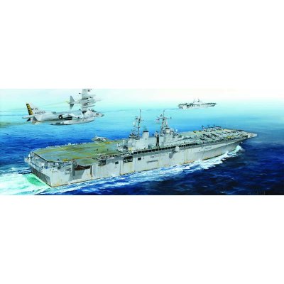 Hobby Boss USS Boxer LHD-4 1:700