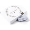 Pendrive Derentis Pendrive Twister s magnetickou krabičkou a gravírovaním 32 GB USB 2.0 biely